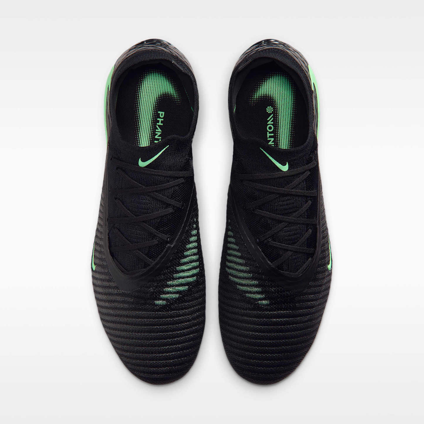 Nike Phantom 6 Low Elite Fußballschuh für weichen Rasen – Schwarz/Schwarz/Illusion Green