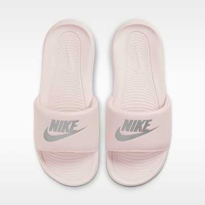 Nike Victori One Damen-Badeslipper – Barely Rose/Barely Rose/Metallic Silver