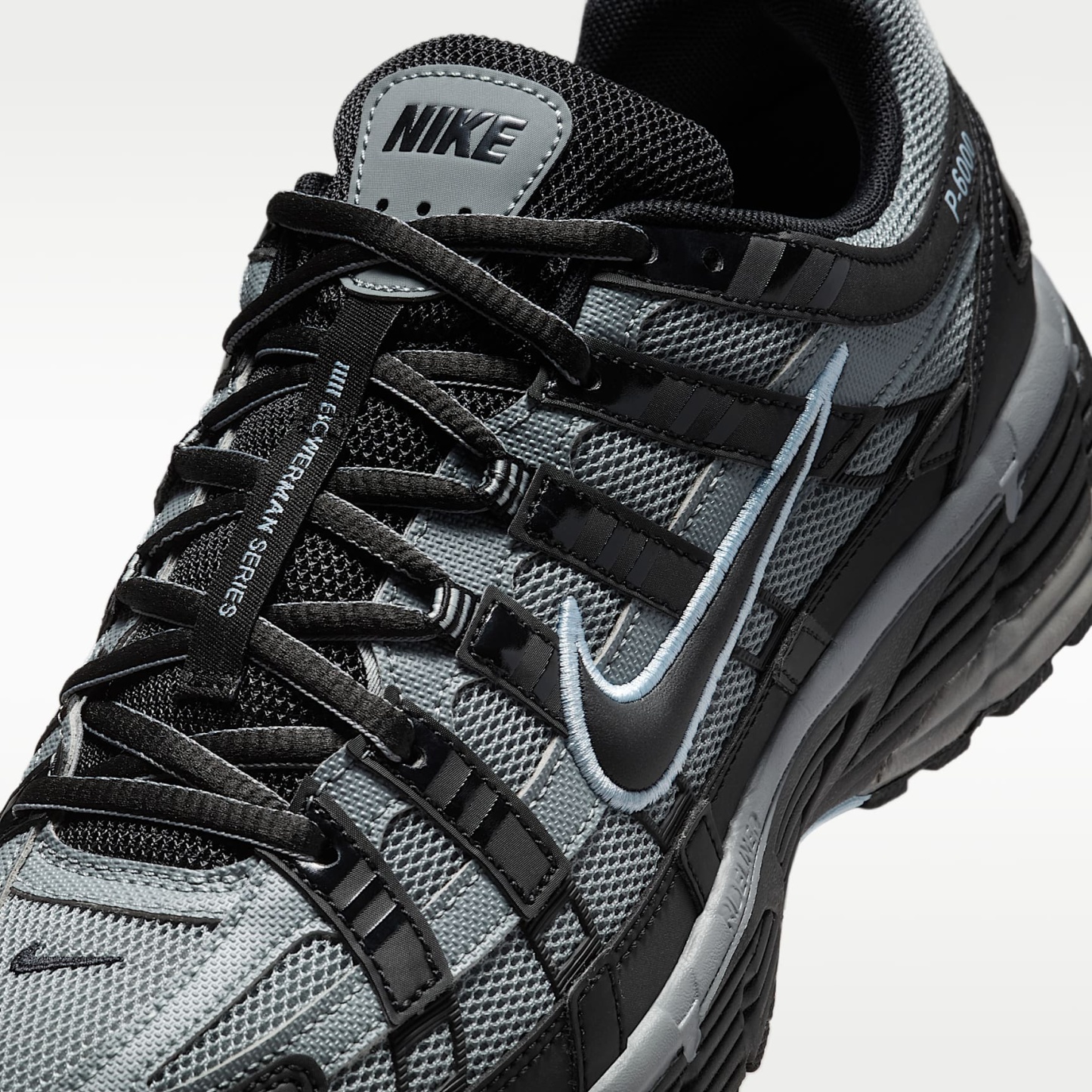 Nike P-6000 Tech Schuh für Herren – Schwarz/Cool Grey/Celestine Blue/Schwarz