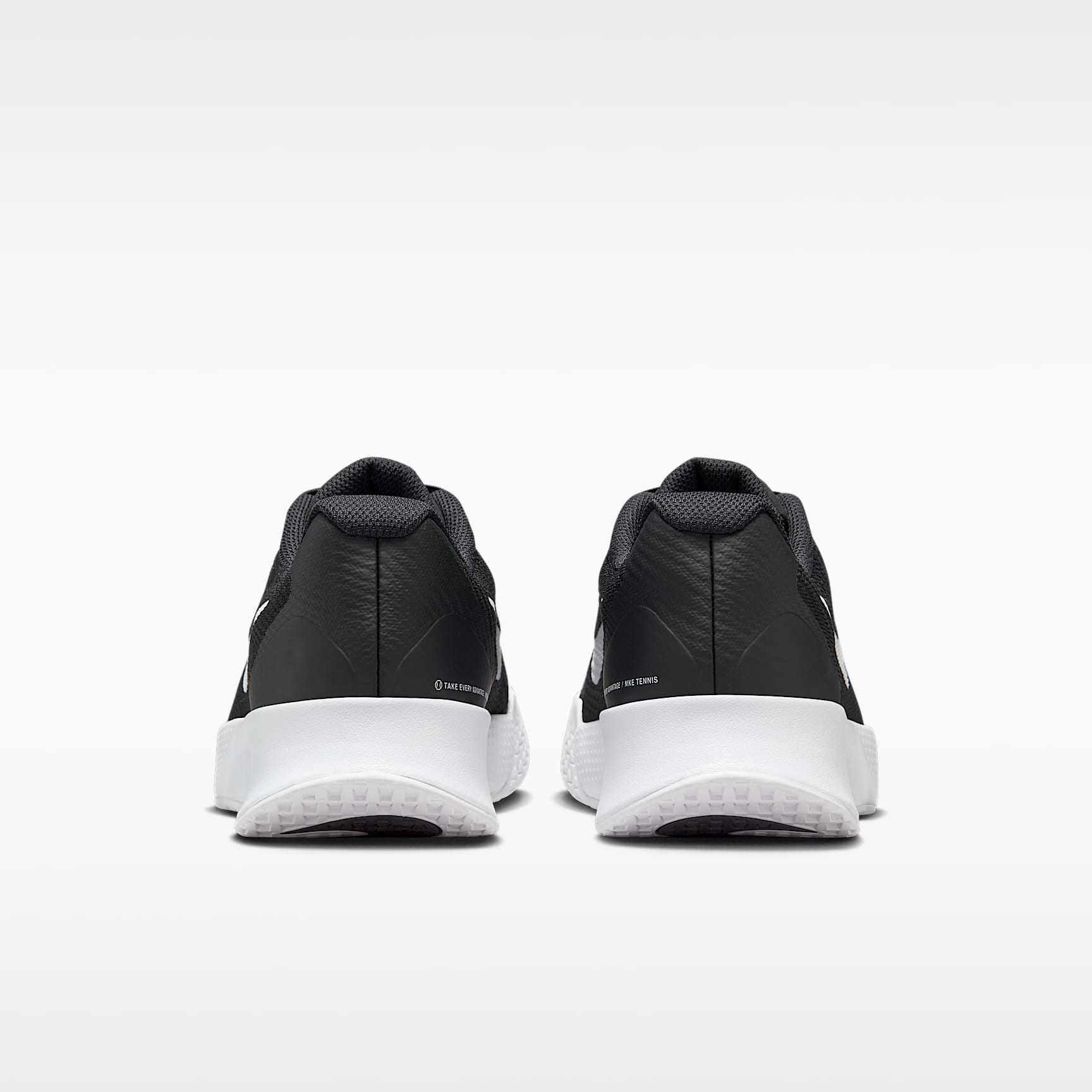 Nike Vapor Lite 3 Tennisschuh für Hartplätze (Damen) – Schwarz/Weiß