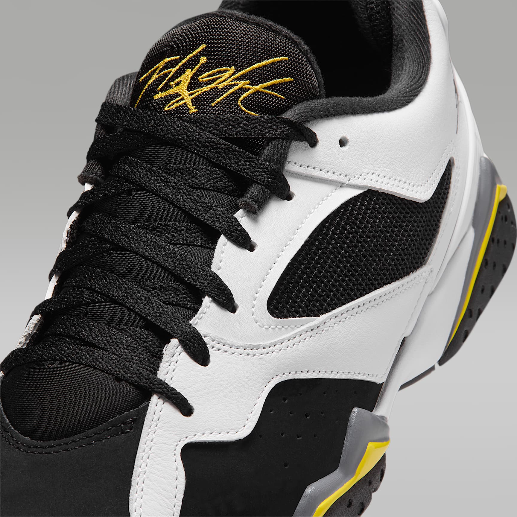 Air Jordan MVP 92 Schuh (Herren) – Weiß/Schwarz/Dark Blue Grey/Tour Yellow