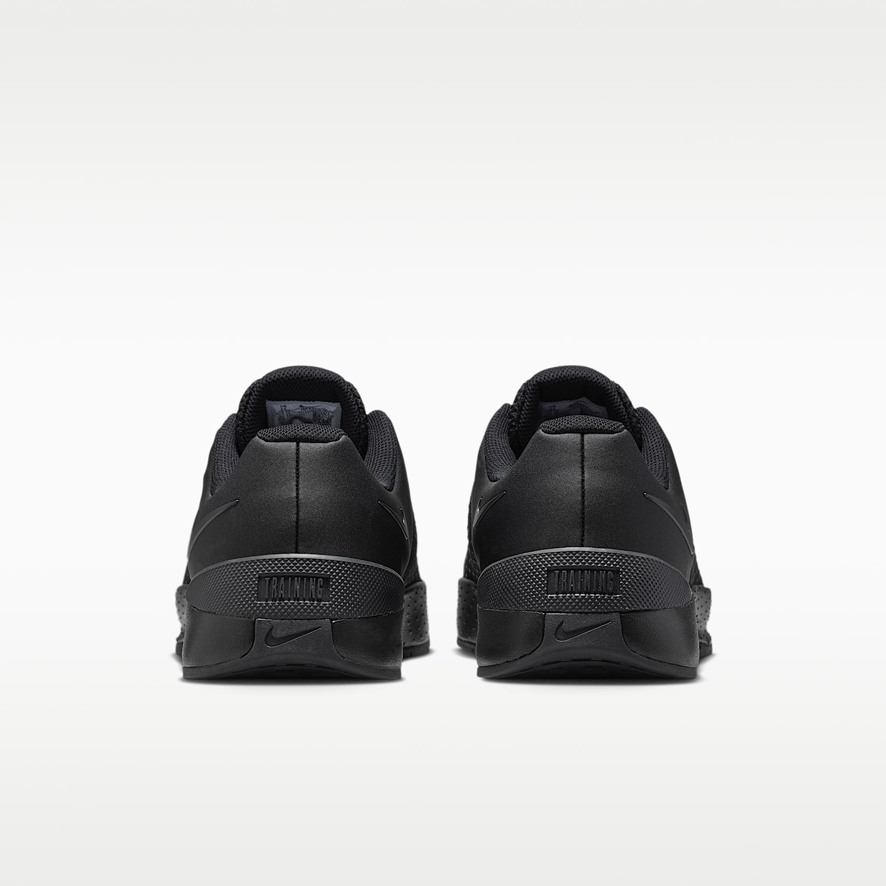 Nike MC Trainer 4 Trainingsschuh (Herren) – Schwarz/Dark Smoke Grey