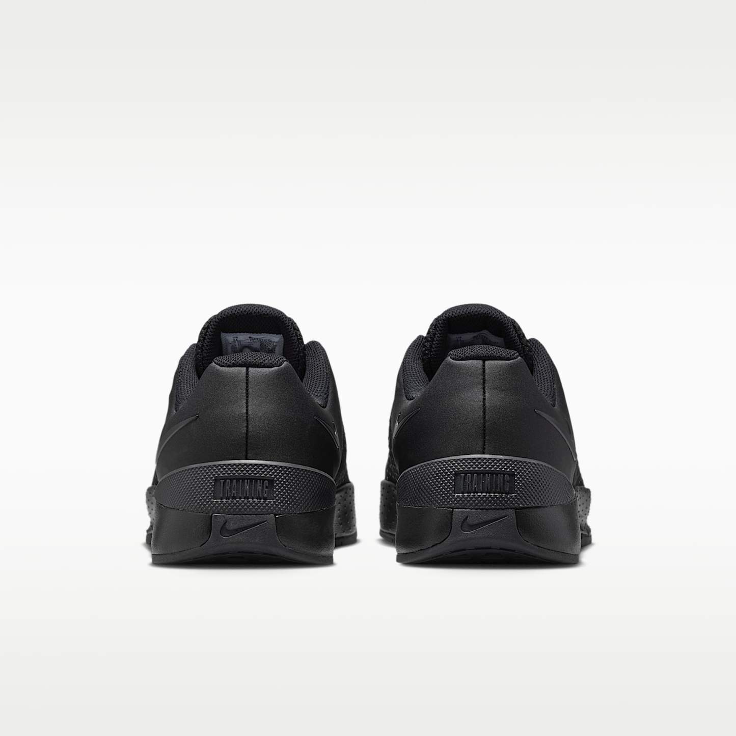 Nike MC Trainer 4 Trainingsschuh (Herren) – Schwarz/Dark Smoke Grey