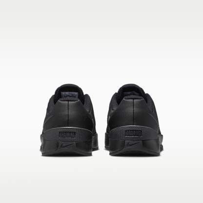 Nike MC Trainer 4 Trainingsschuh (Herren) – Schwarz/Dark Smoke Grey