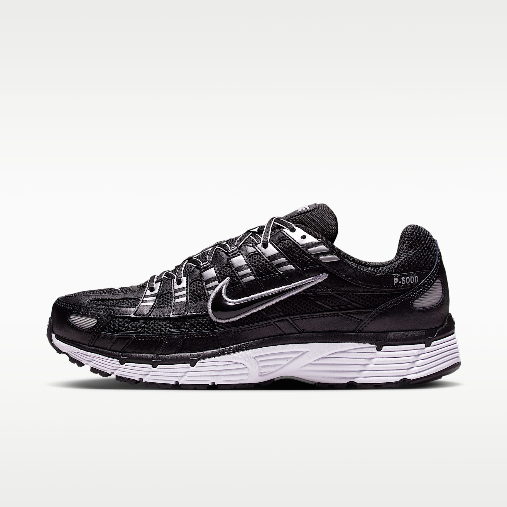 Nike P-6000 Schuh – Schwarz/Weiß/Metallic Silver/Schwarz
