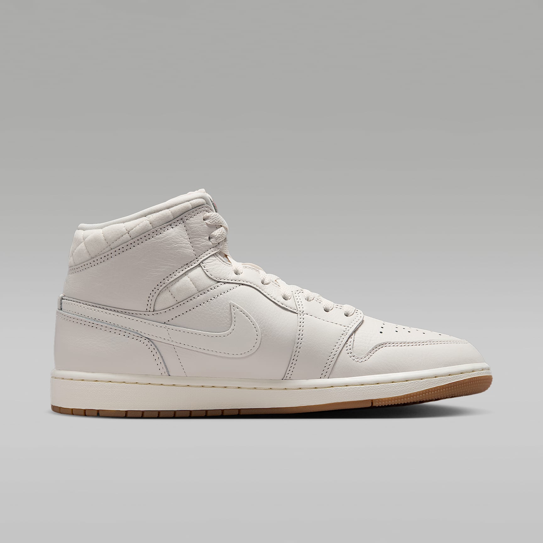 Air Jordan 1 Mid SE Schuh (Herren) – Phantom/Gum Dark Brown/University Red/Sail
