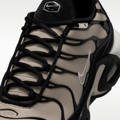 Nike Air Max Plus Schuh (Damen) – Cream II/Summit White/Schwarz