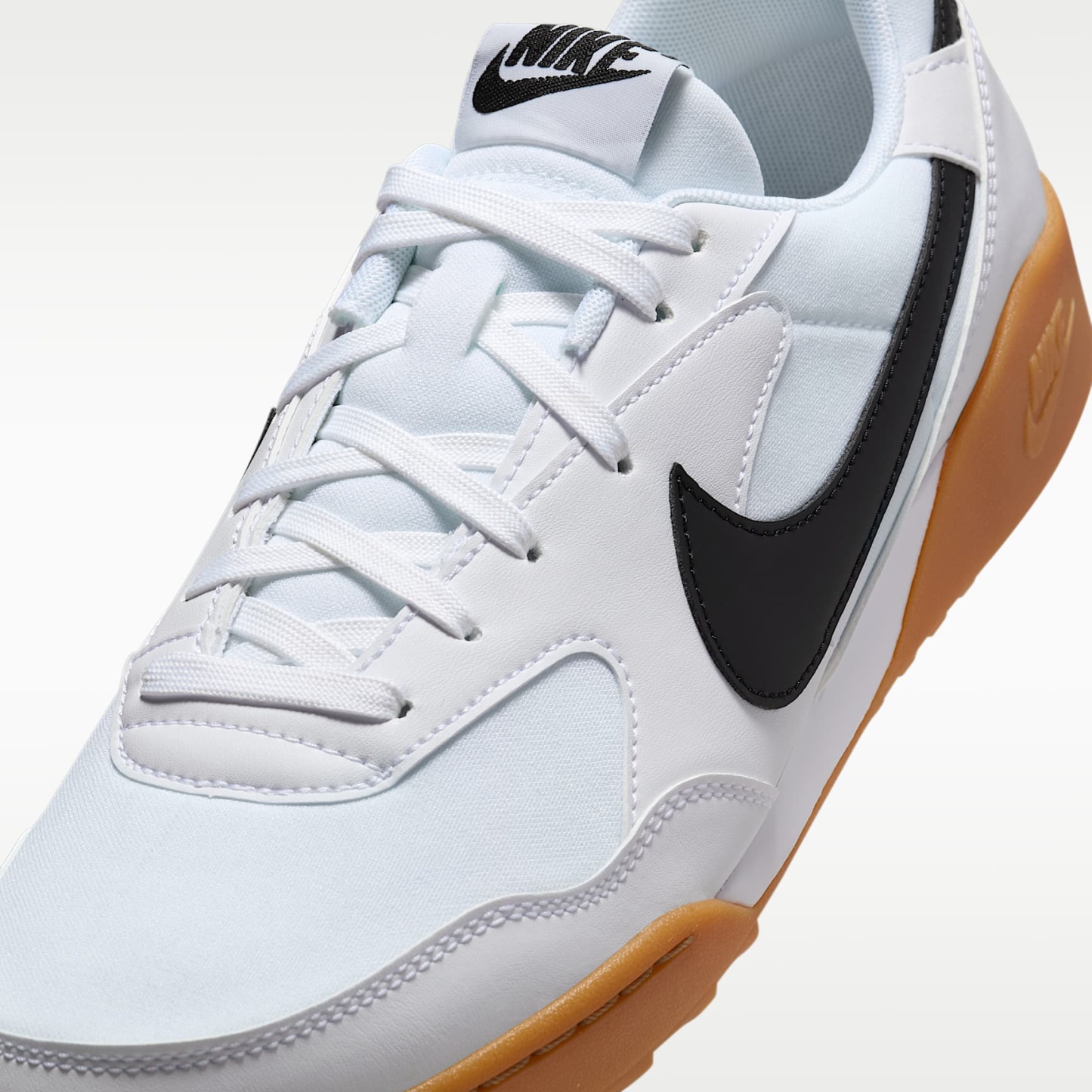 Nike Terra Manta Schuh (Herren) – Weiß/Gum Light Brown/Schwarz