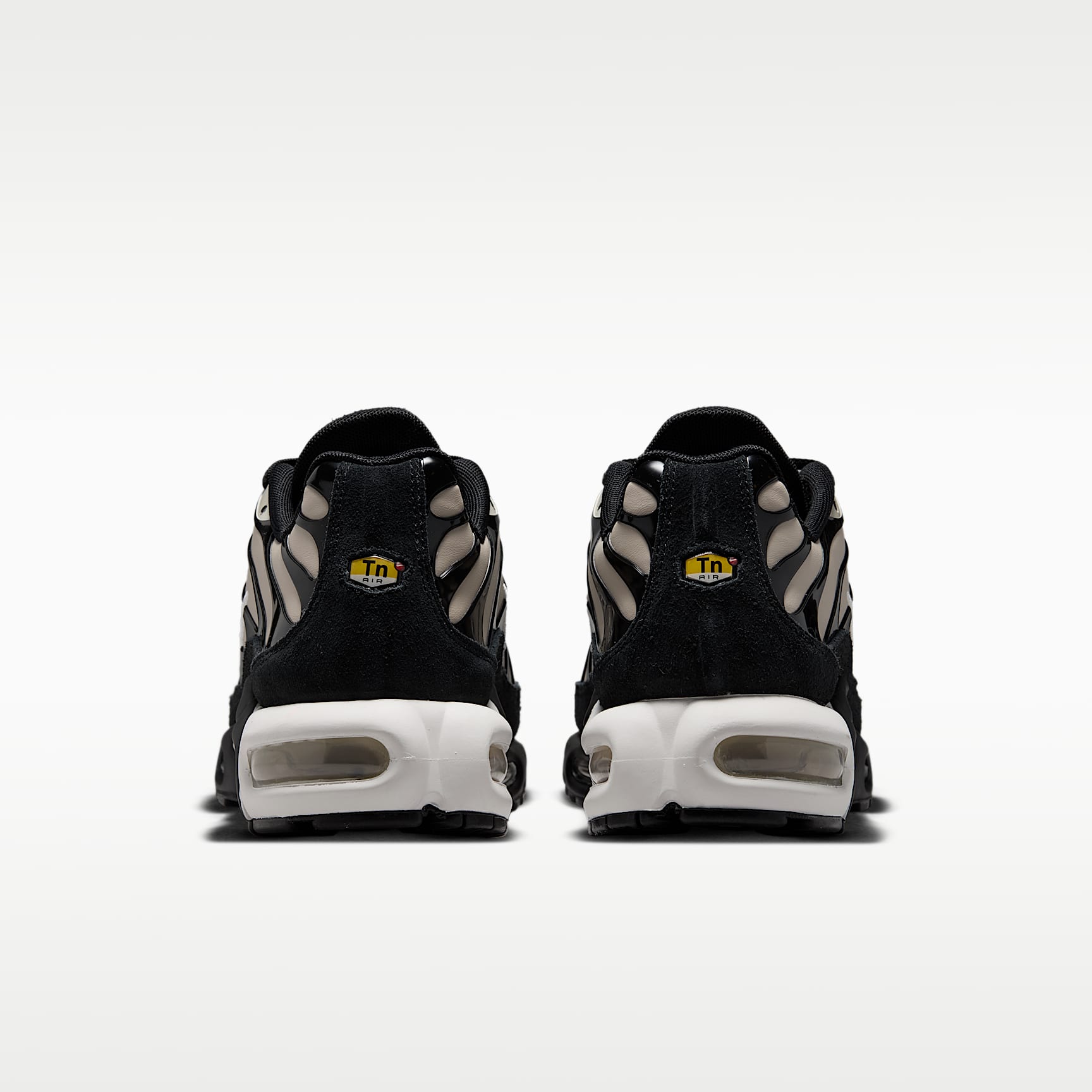Nike Air Max Plus Schuh (Damen) – Cream II/Summit White/Schwarz