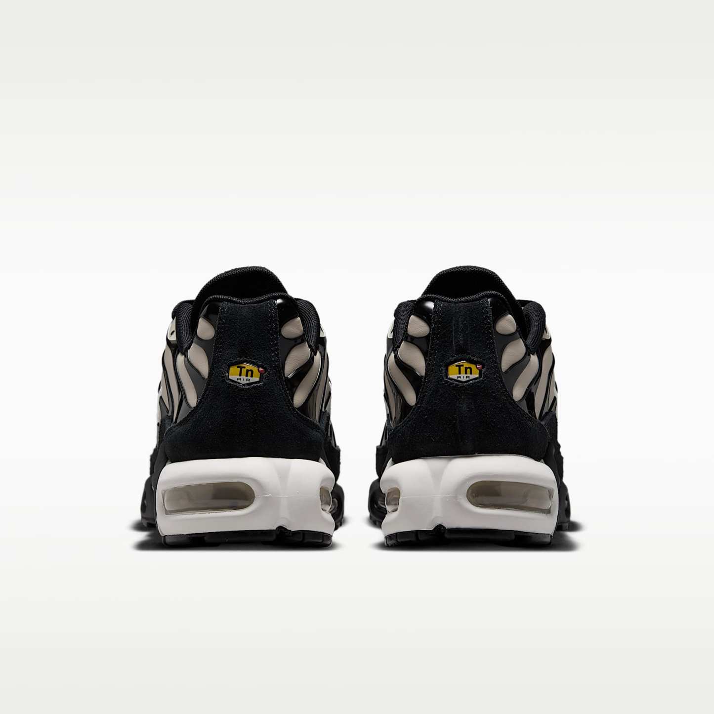 Nike Air Max Plus Schuh (Damen) – Cream II/Summit White/Schwarz