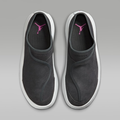 Jordan Future Mules (Herren) – Anthracite/Off White/Fire Pink