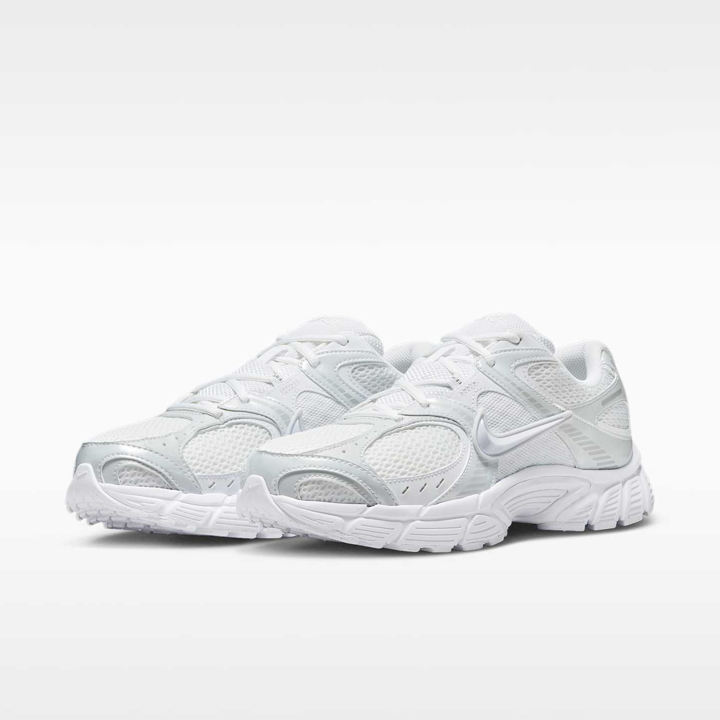 Nike V5 RNR Schuh (Herren) – Weiß/Schwarz/Metallic Silver/Weiß