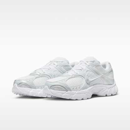 Nike V5 RNR Schuh (Herren) – Weiß/Schwarz/Metallic Silver/Weiß