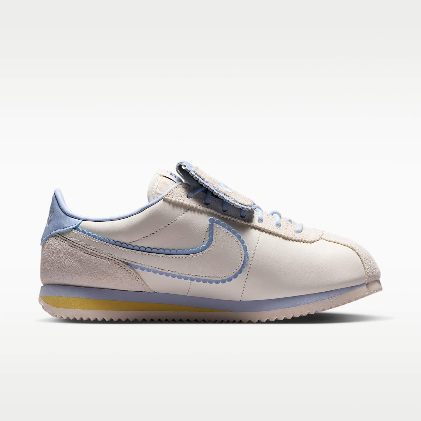 Nike Cortez Schuh (Damen) – Sail/Soft Yellow/Hydrogen Blue/Sail