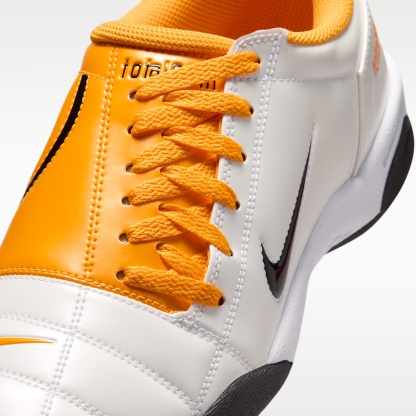 Nike Total 90 Schuh (Herren) – Weiß/University Gold/Schwarz