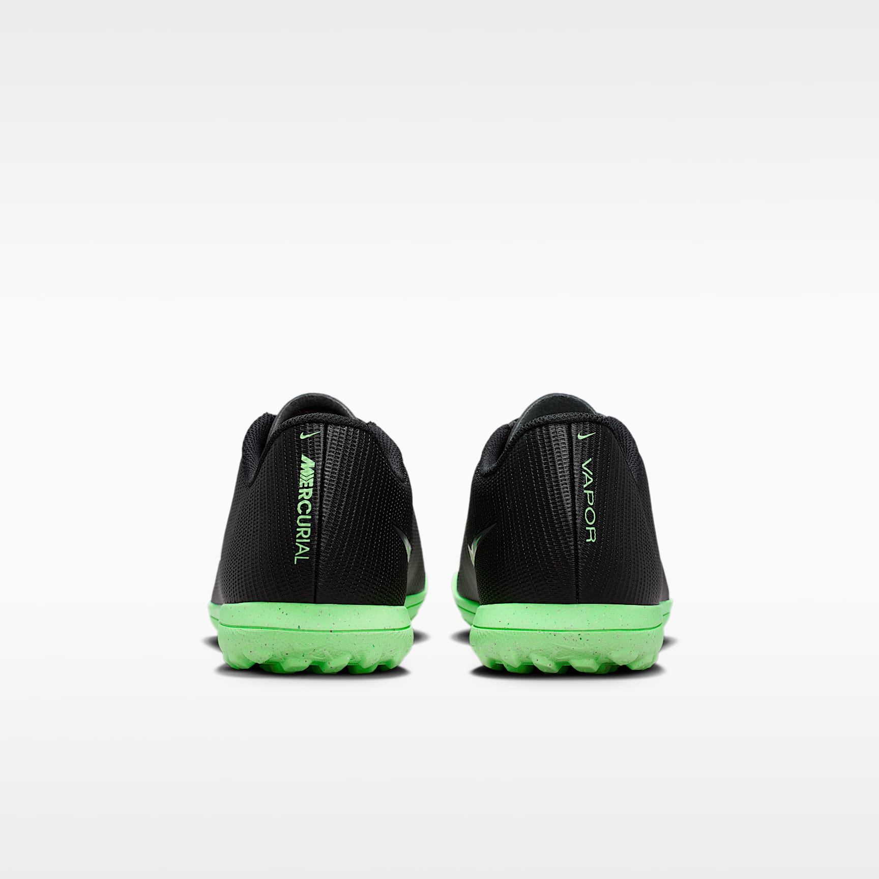 Nike Mercurial Vapor 17 Club Low-Top-Fußballschuh für Turf – Schwarz/Schwarz/Illusion Green