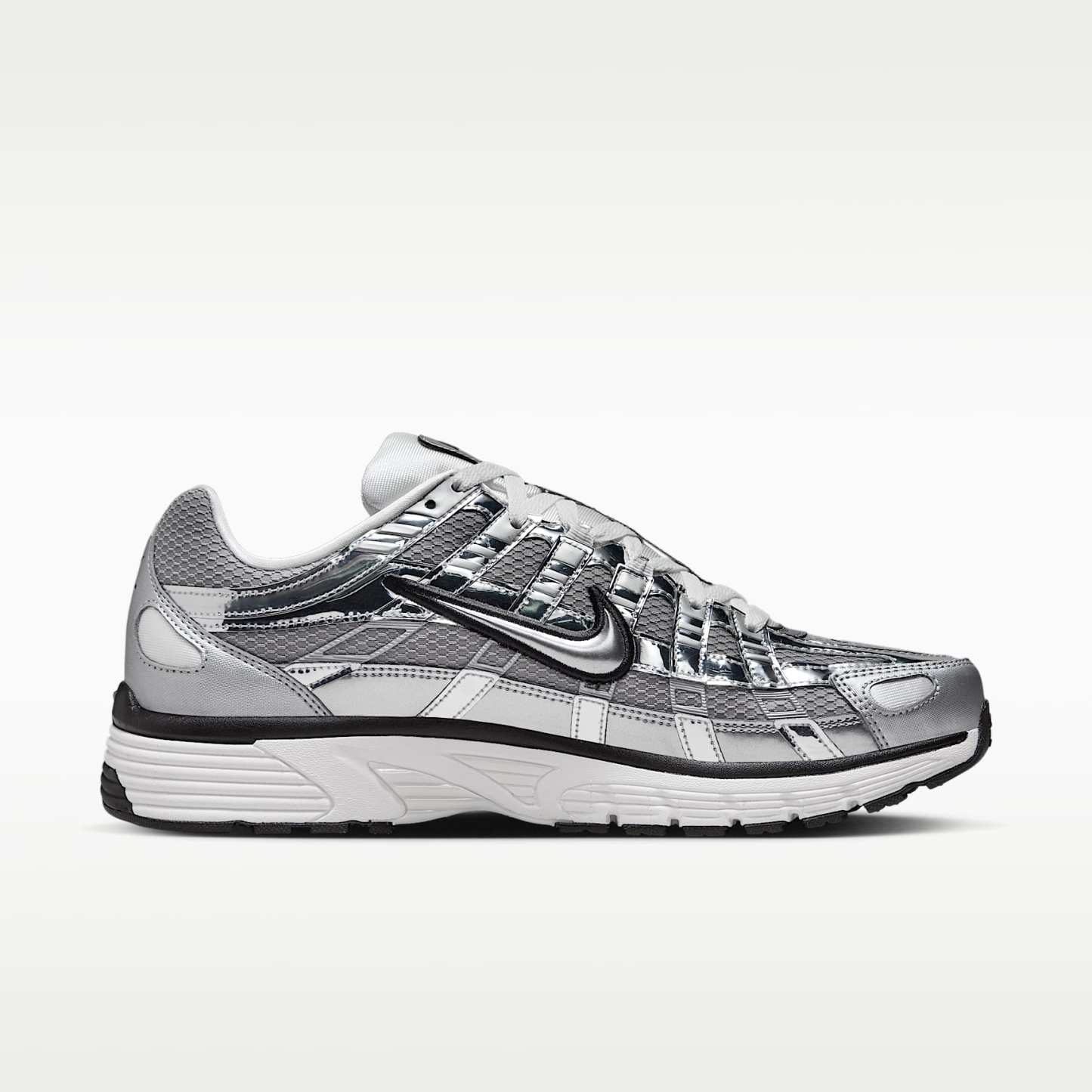 Nike P-6000 Schuh – Metallic Silver/Sail/Schwarz/Metallic Silver