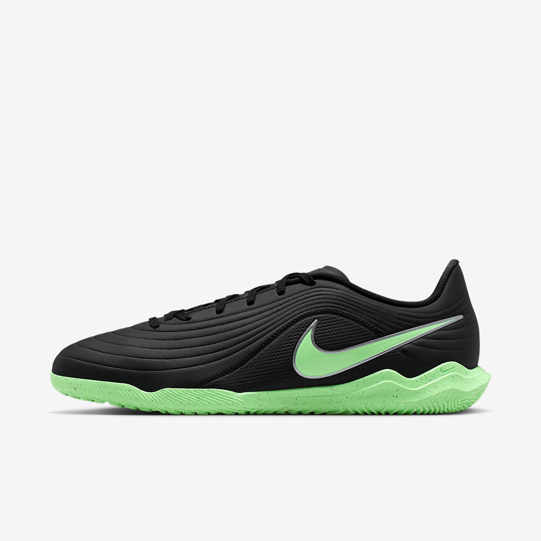 Nike Tiempo Maestro Club Low-Top-Fußballschuh für Hallen- und Hartplätze – Schwarz/Schwarz/Illusion Green