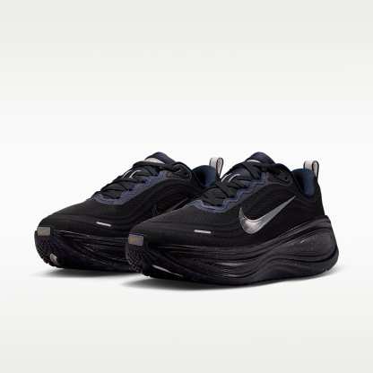 Nike Vomero Plus "Keely Hodgkinson" Straßenlaufschuh (Damen) – Pitch Blue/Blur/Blackened Blue/Schwarz