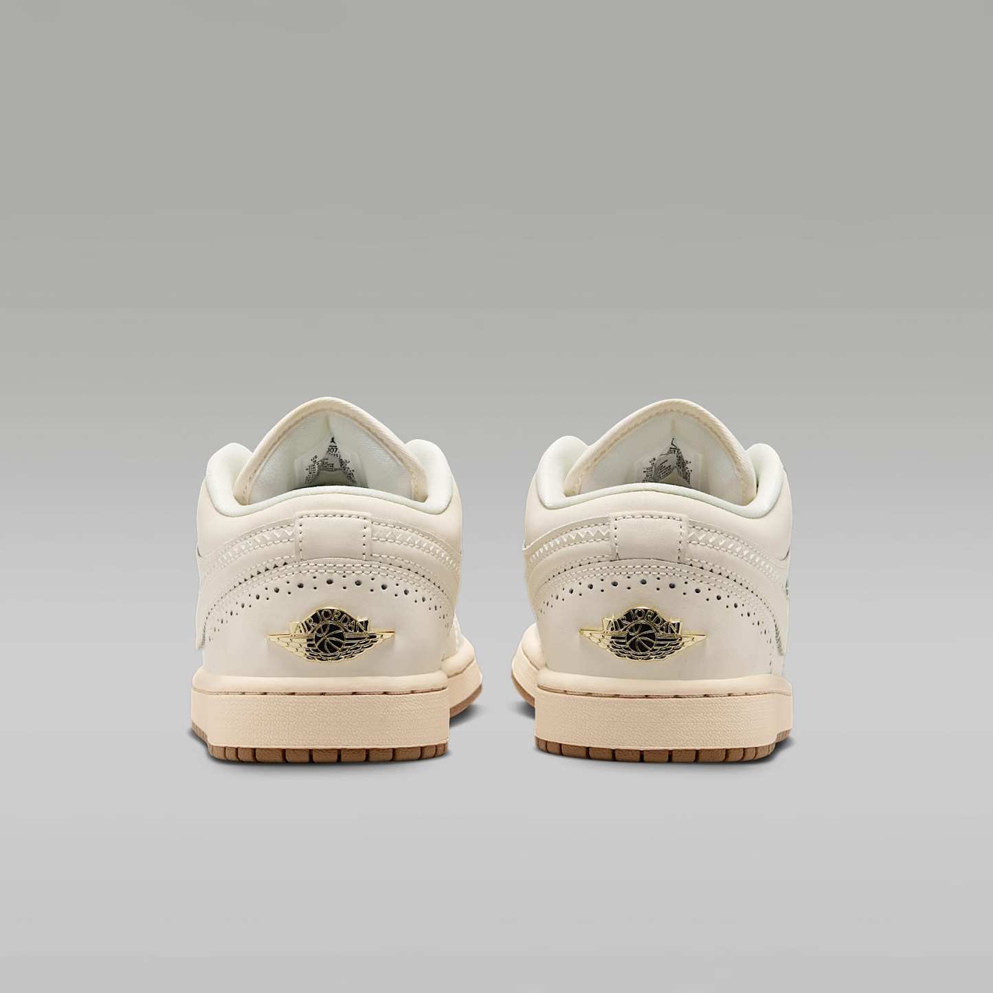 Air Jordan 1 Low SE Damenschuh – Chalk/Metallic Gold/Pearl White/Chalk