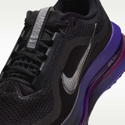 Nike Pegasus Premium Straßenlaufschuh (Damen) – Schwarz/Dark Concord/True Berry/Metallic Silver