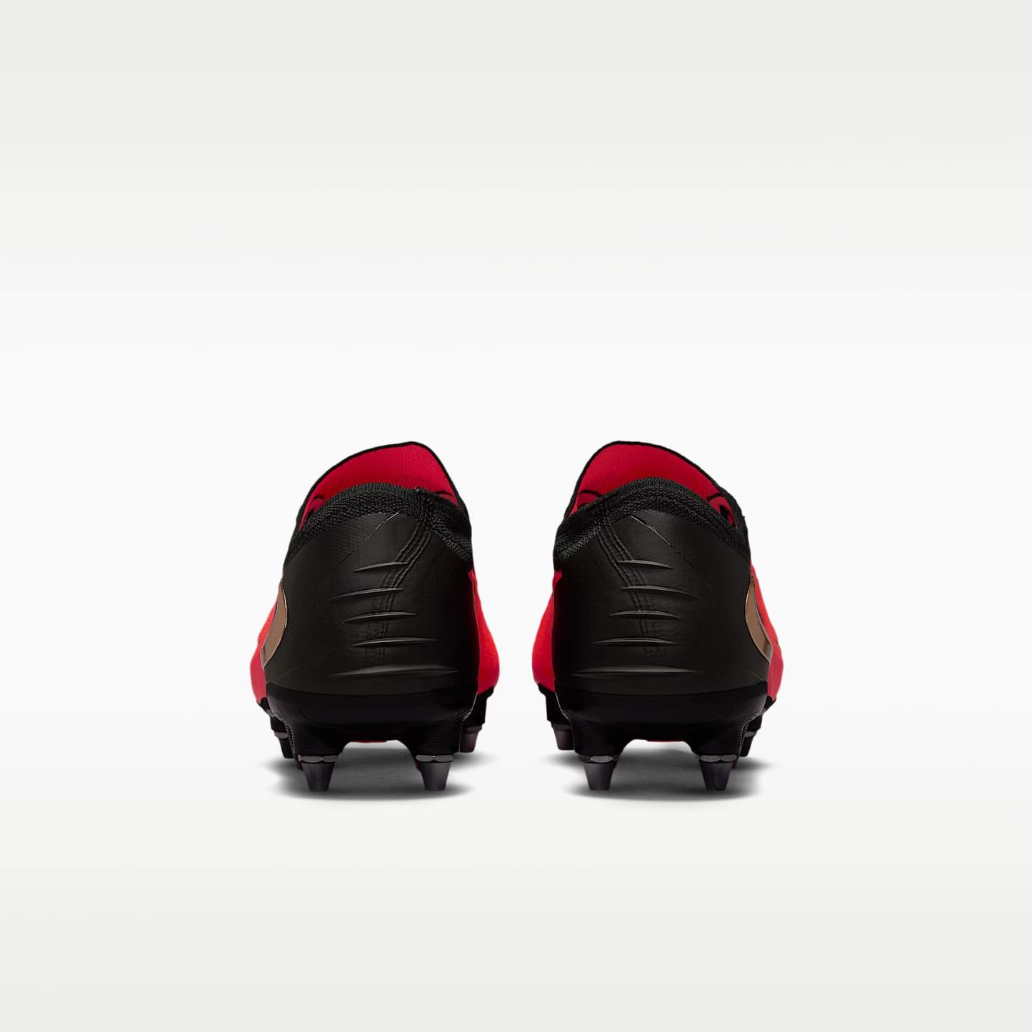 Nike Phantom 6 Low Elite Fußballschuh für weichen Rasen – Bright Crimson/Schwarz/Blur