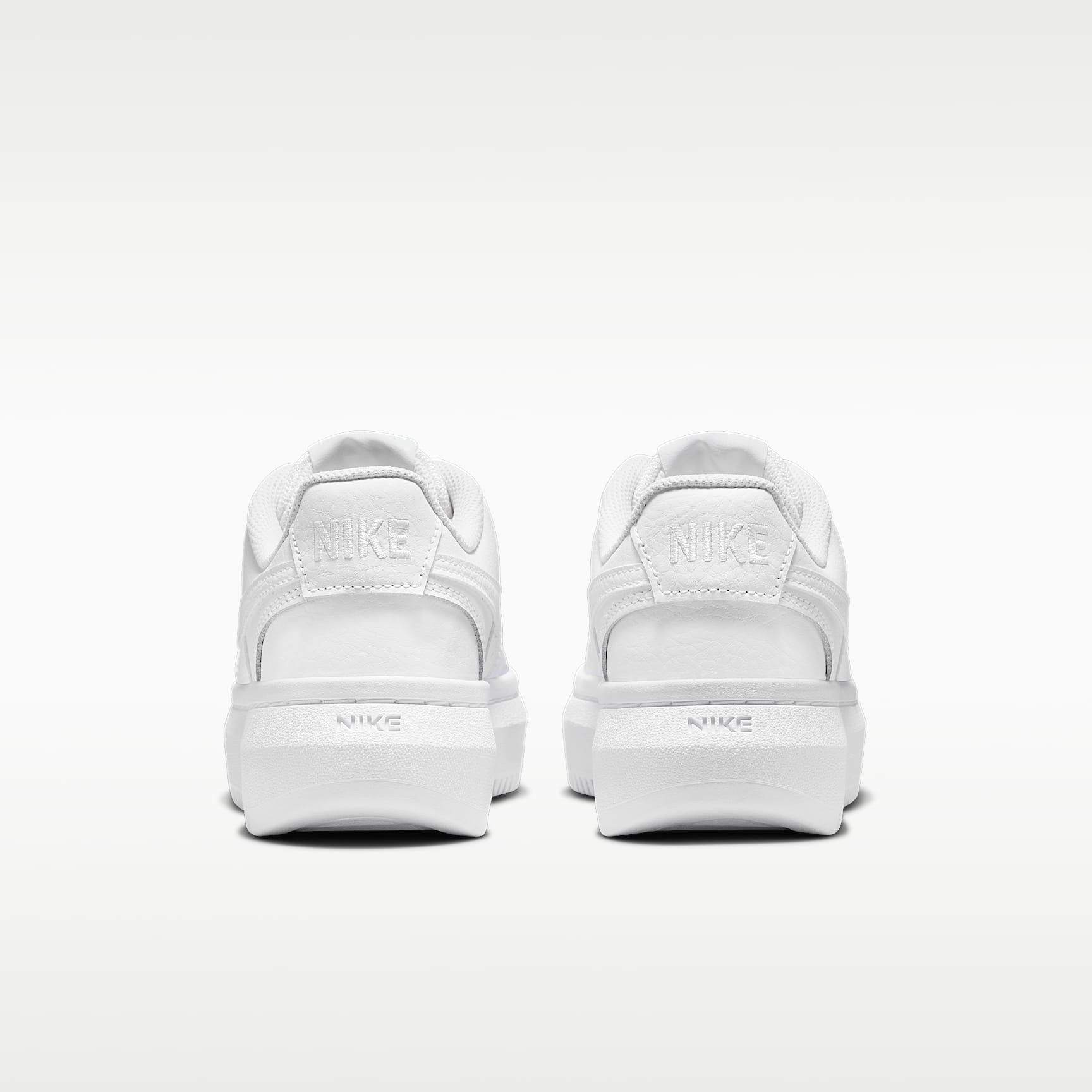 Nike Court Vision Alta Schuh (Damen) – Weiß/Weiß/Weiß