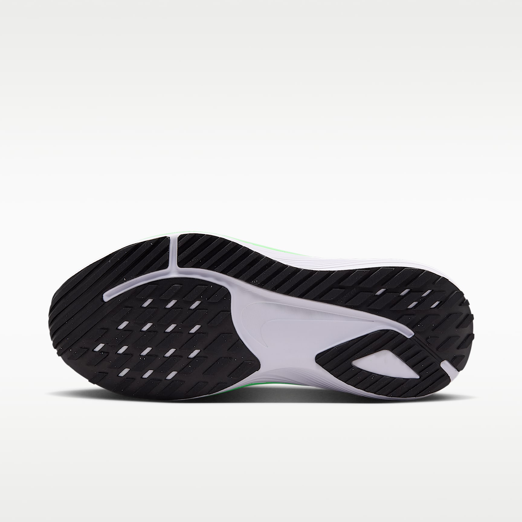 Nike Quest 7 Straßenlaufschuhe (Damen) – Weiß/Illusion Green/Cucumber Calm/Metallic Silver