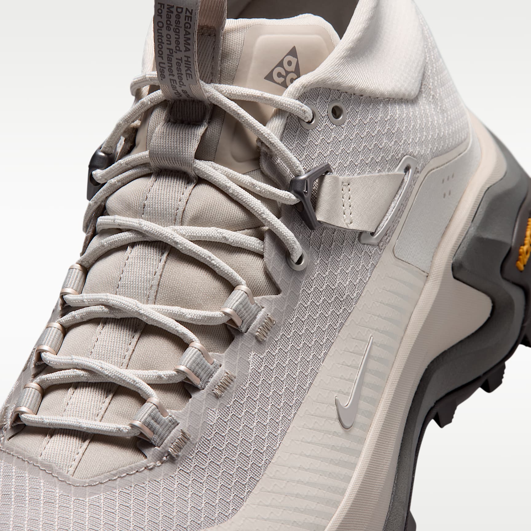 ACG Zegama Hike Wanderschuh (Herren) – Cream II/Light Orewood Brown/Cave Stone/Cream II