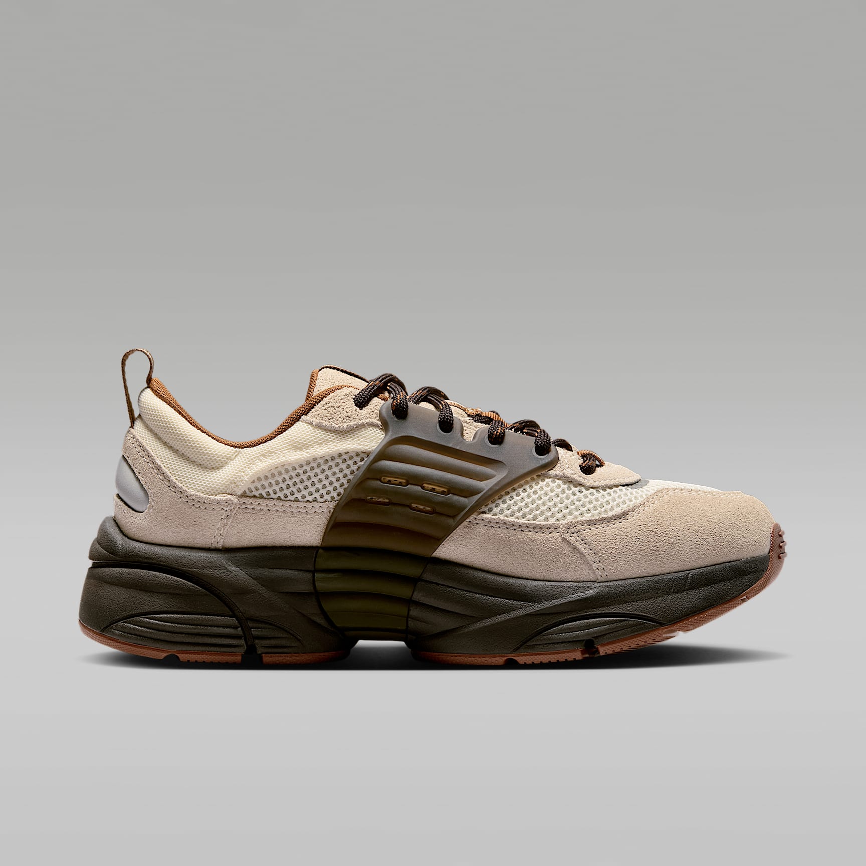 Jordan Trunner O/S Damenschuhe – Soft Pearl/Shadow Brown/Reflective Silver/Light British Tan