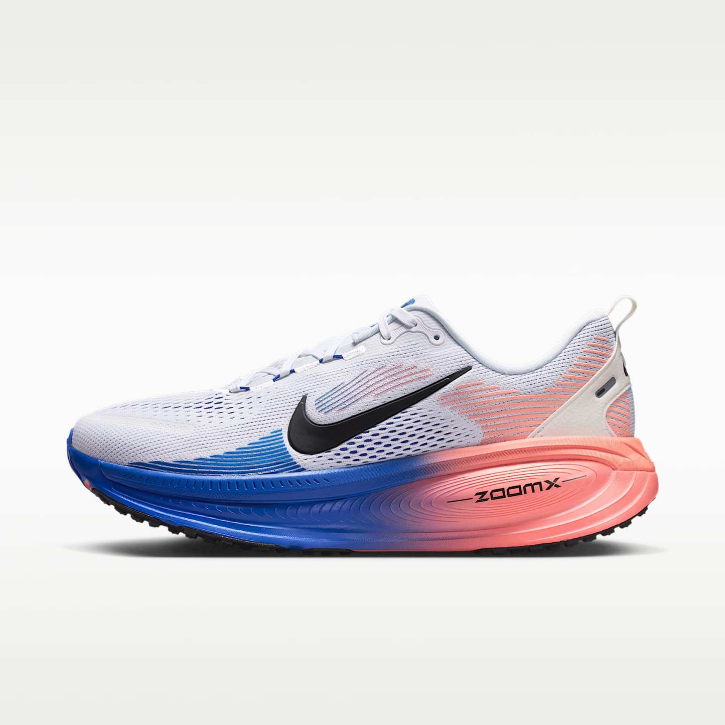 Nike Vomero 18 Straßenlaufschuh (Herren) – Weiß/Racer Blue/Atomic Pink/Schwarz