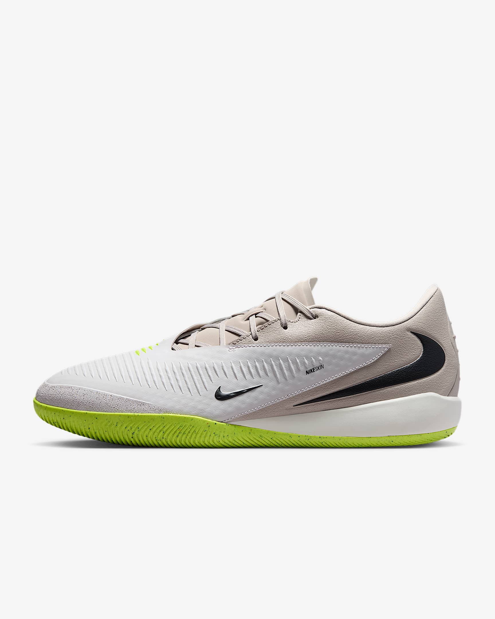 Nike Phantom 6 Low Academy Fußballschuh für Hallen- und Hartplätze – Moon Particle/Lemon Venom/Schwarz