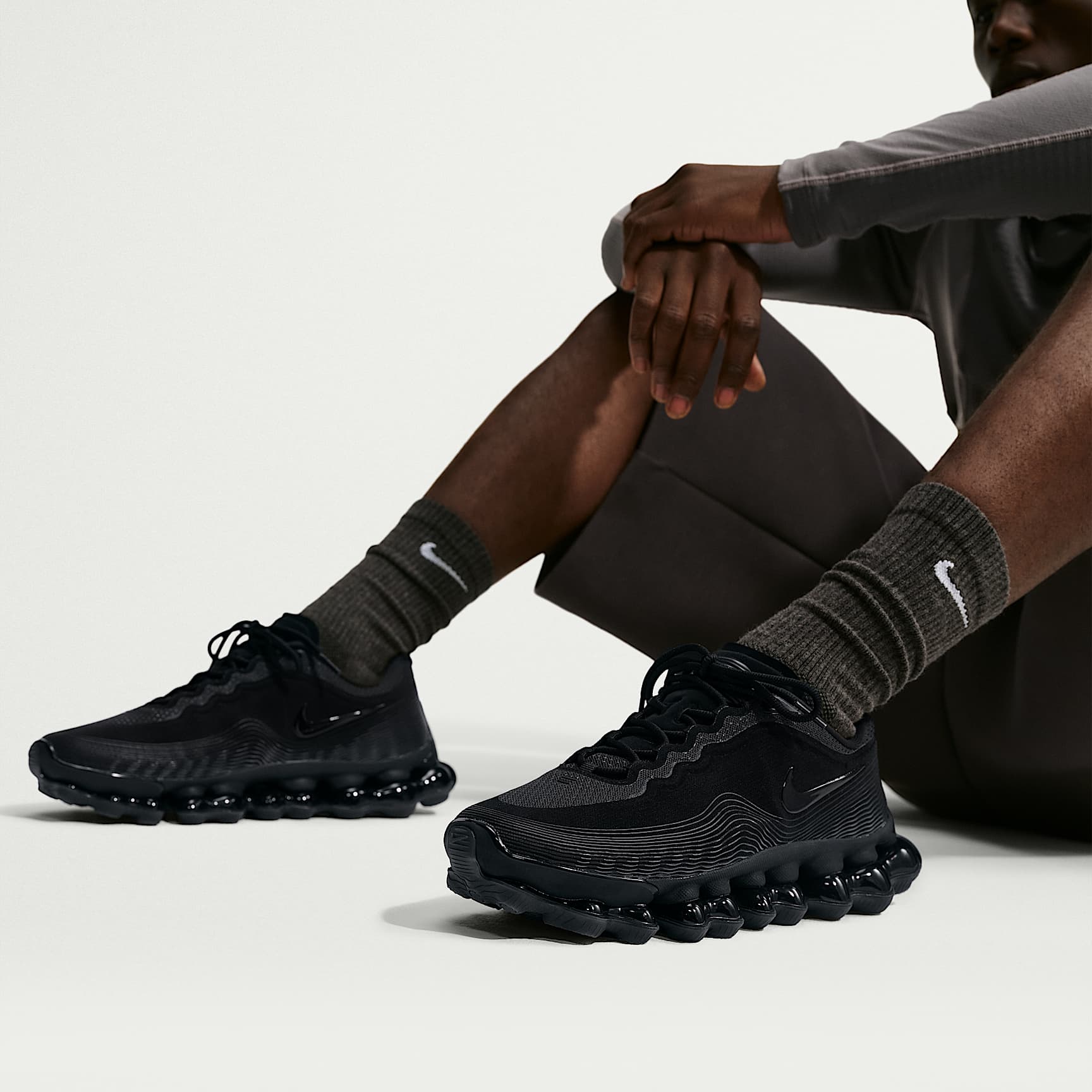 Nike Air Liquid Max Herrenschuh – Schwarz/Anthracite/Smoke Grey/Schwarz