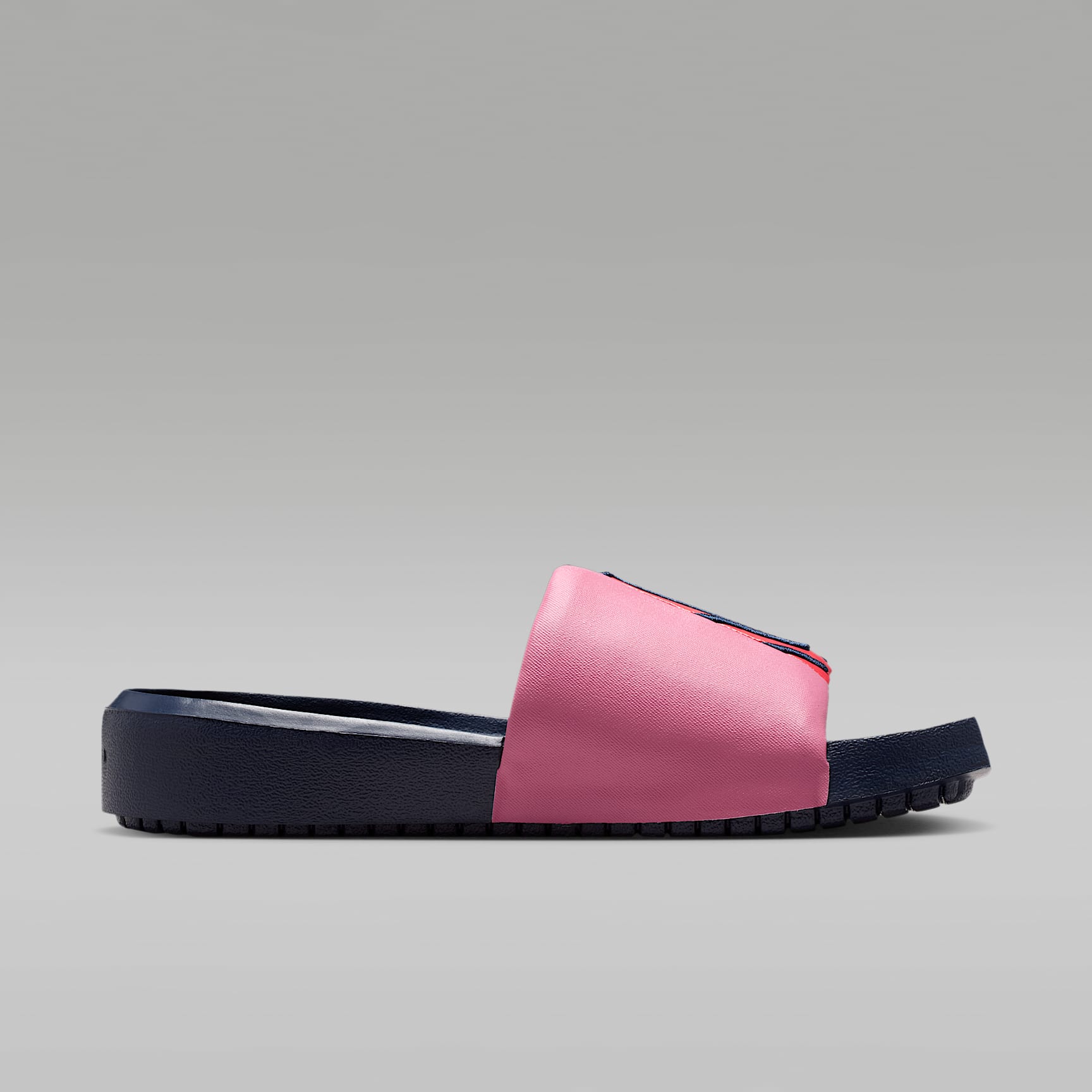 Jordan NOLA Damen-Slides – Obsidian/Track Red/Desert Berry