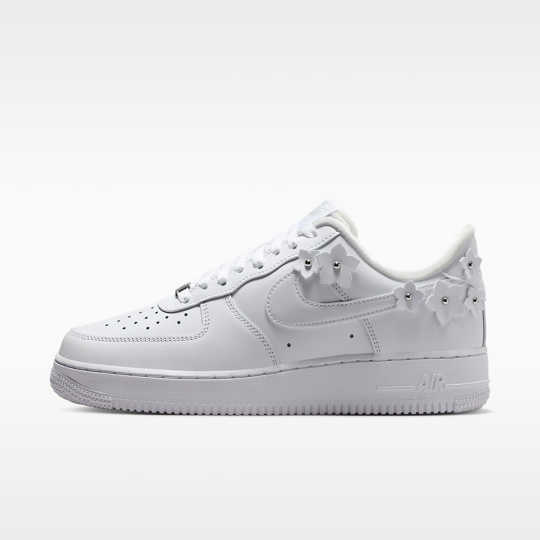 Nike Air Force 1 '07 "Florette" Schuh (Damen) – Weiß/Wolf Grey/Metallic Silver/Weiß