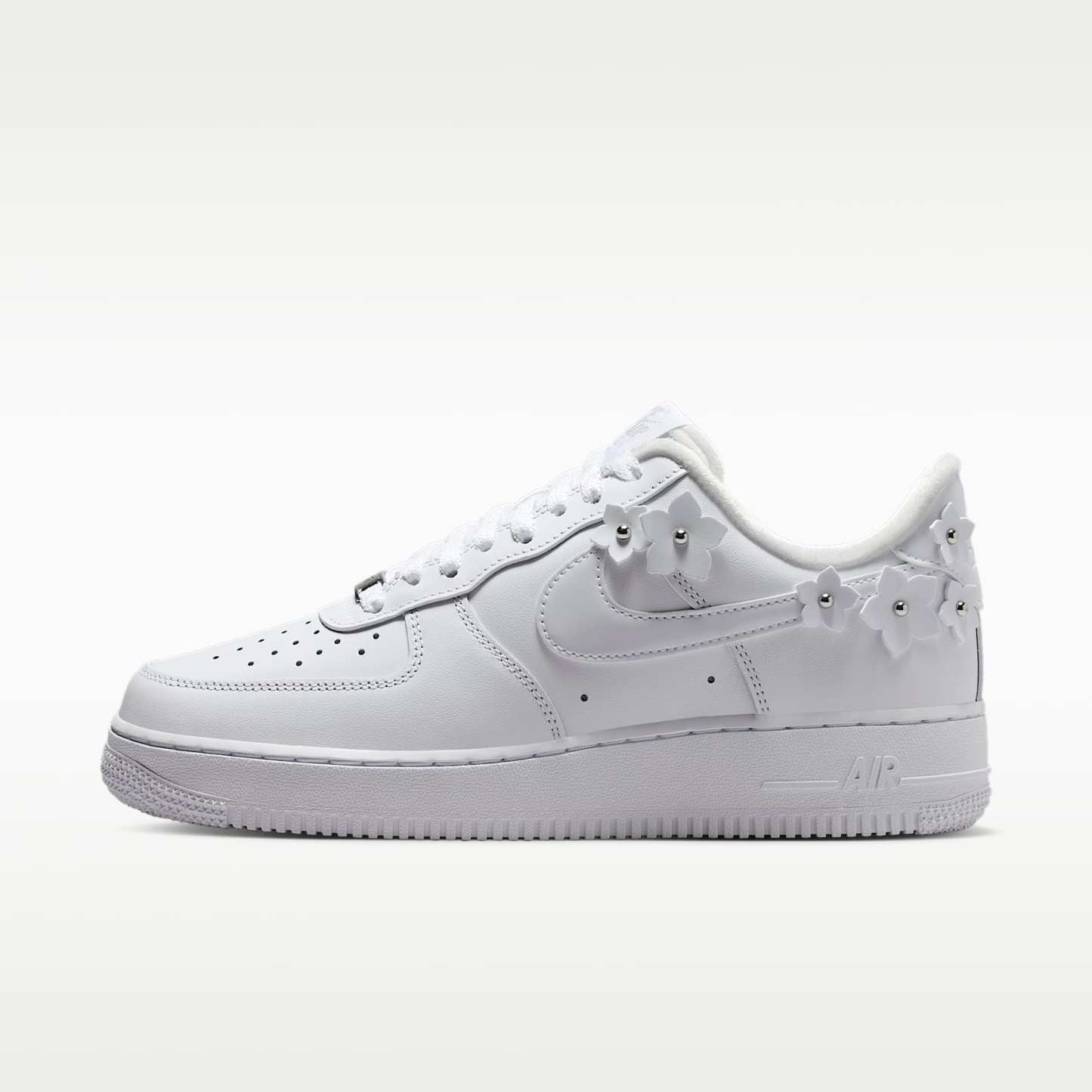 Nike Air Force 1 '07 "Florette" Schuh (Damen) – Weiß/Wolf Grey/Metallic Silver/Weiß