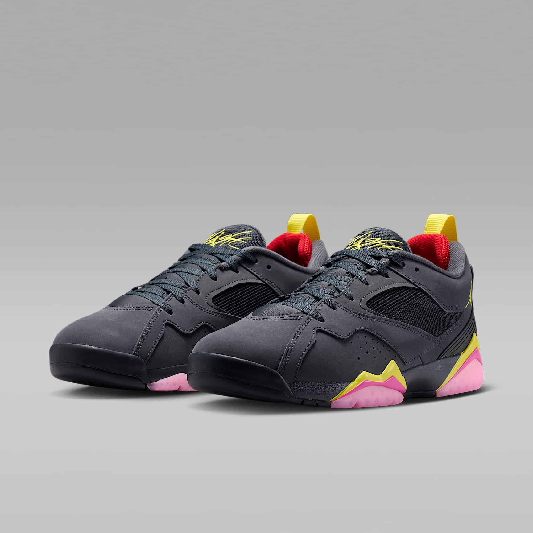 Air Jordan MVP 92 Schuh (Herren) – Anthracite/Fire Pink/Light Arctic Pink/Opti Yellow