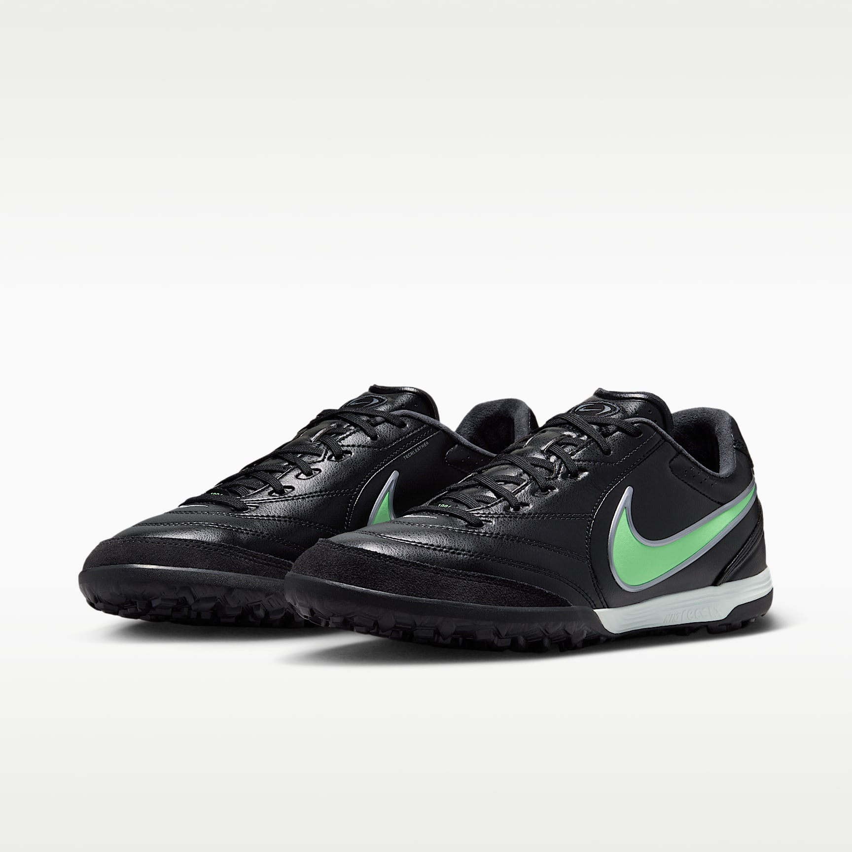 Nike Tiempo Ligera Pro Low-Top-Fußballschuh für Turf – Schwarz/Schwarz/Illusion Green