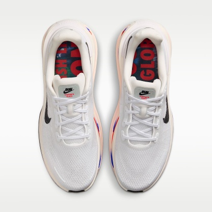 Nike Vomero Premium Straßenlaufschuh (Herren) – Weiß/Racer Blue/Bright Crimson/Schwarz