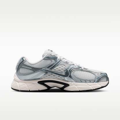 Nike V5 RNR Schuh (Herren) – Photon Dust/Smoke Grey/Light Smoke Grey/Dark Smoke Grey