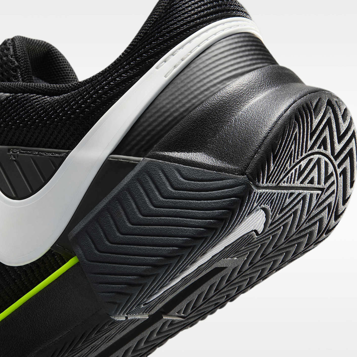 Nike GP Challenge 1.5 Hartplatz-Tennisschuh (Damen) – Schwarz/Anthracite/Volt/Weiß