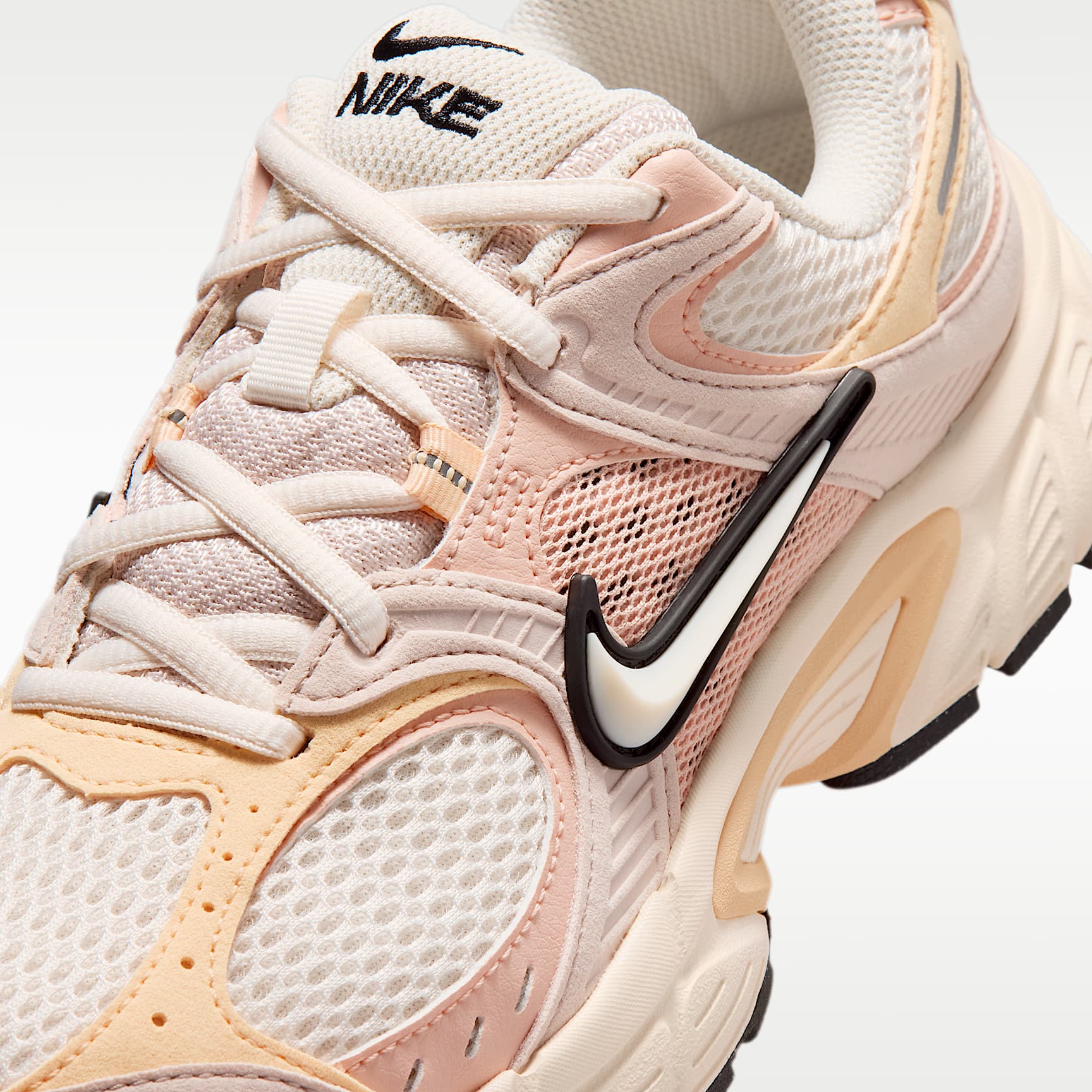 Nike V5 RNR Schuh (Damen) – Chalk/Silt Red/Arctic Orange/Chalk