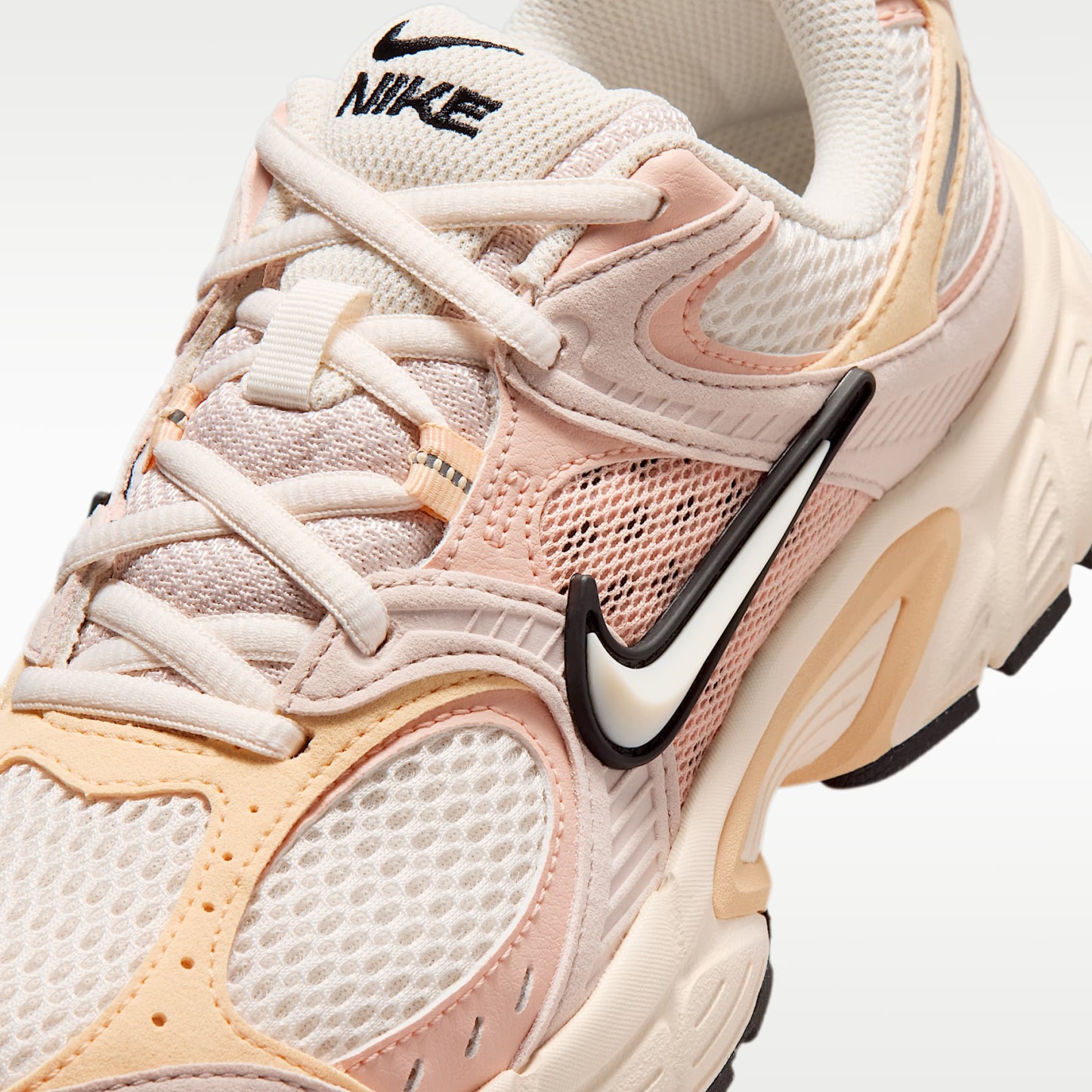 Nike V5 RNR Schuh (Damen) – Chalk/Silt Red/Arctic Orange/Chalk
