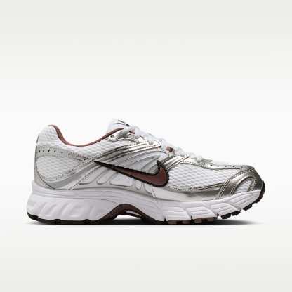 Nike Air Max Moto 2K Schuh mit reflektierenden Akzenten (Damen) – Weiß/Metallic Silver/Schwarz/Tattoo