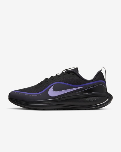 Nike Revolution 8 Utility Straßenlaufschuh (Damen) – Schwarz/Persian Violet/Gridiron/Purple Pulse