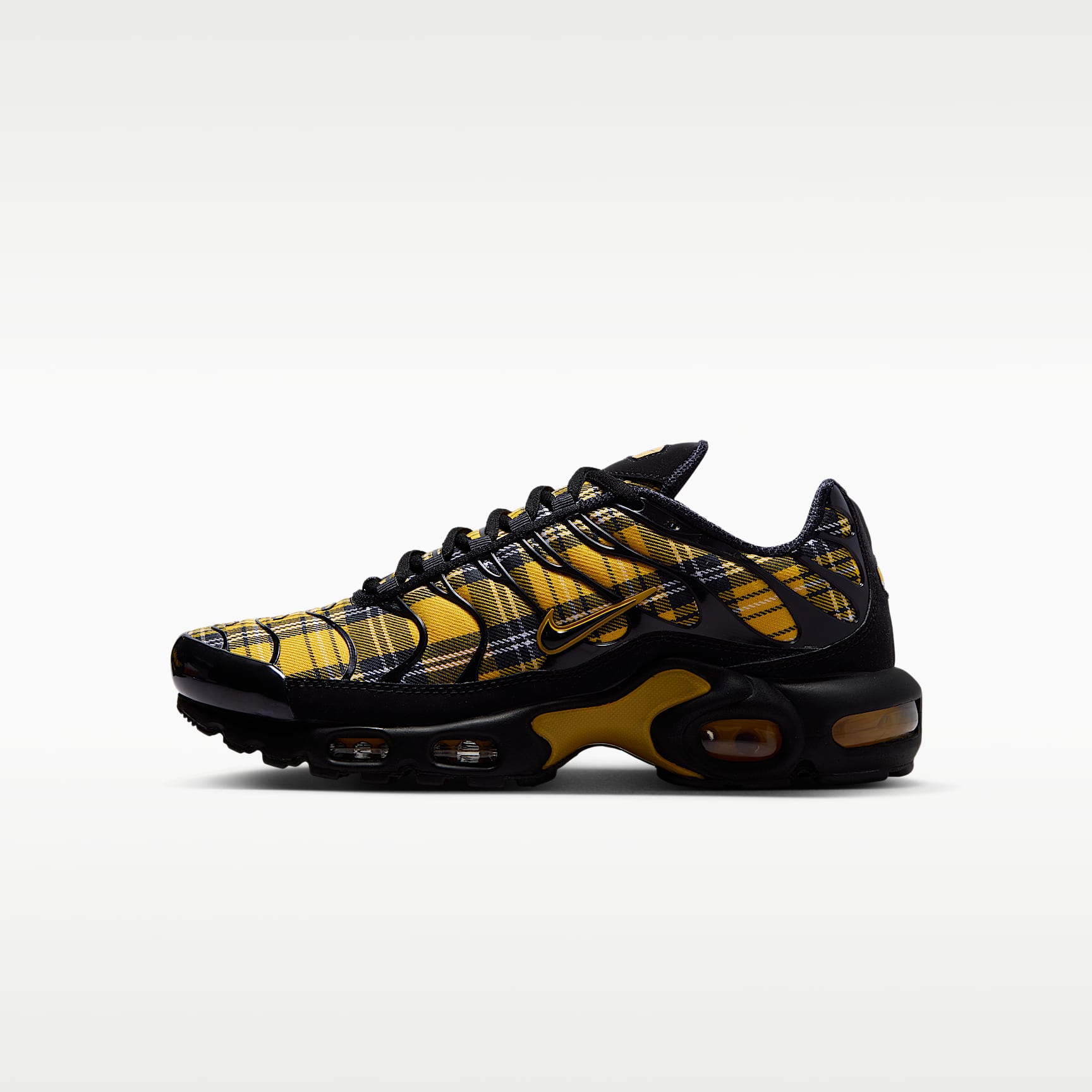 Nike Air Max Plus Schuh (Damen) – Schwarz/Weiß/Yellow Ochre