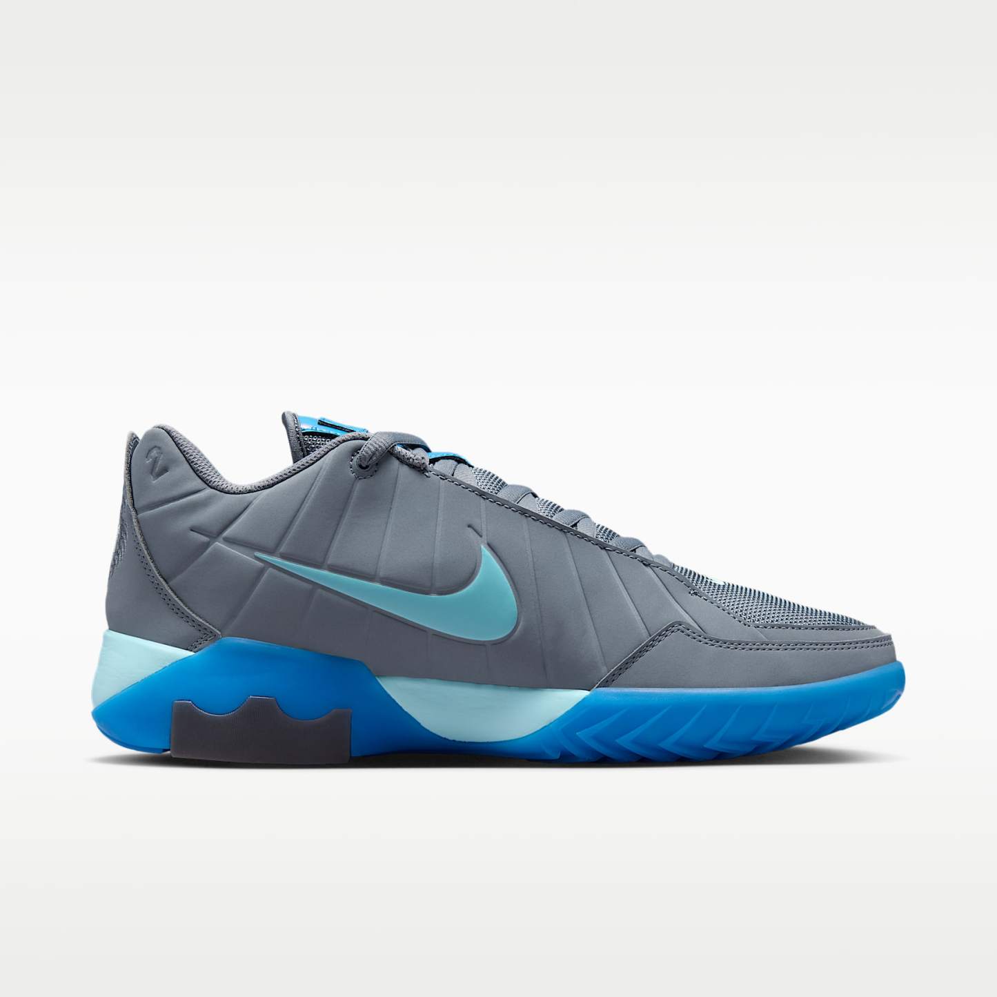 LeBron Witness 9 Basketballschuh – Cool Grey/Glacier Ice/Glacier Ice/Aurora Blue