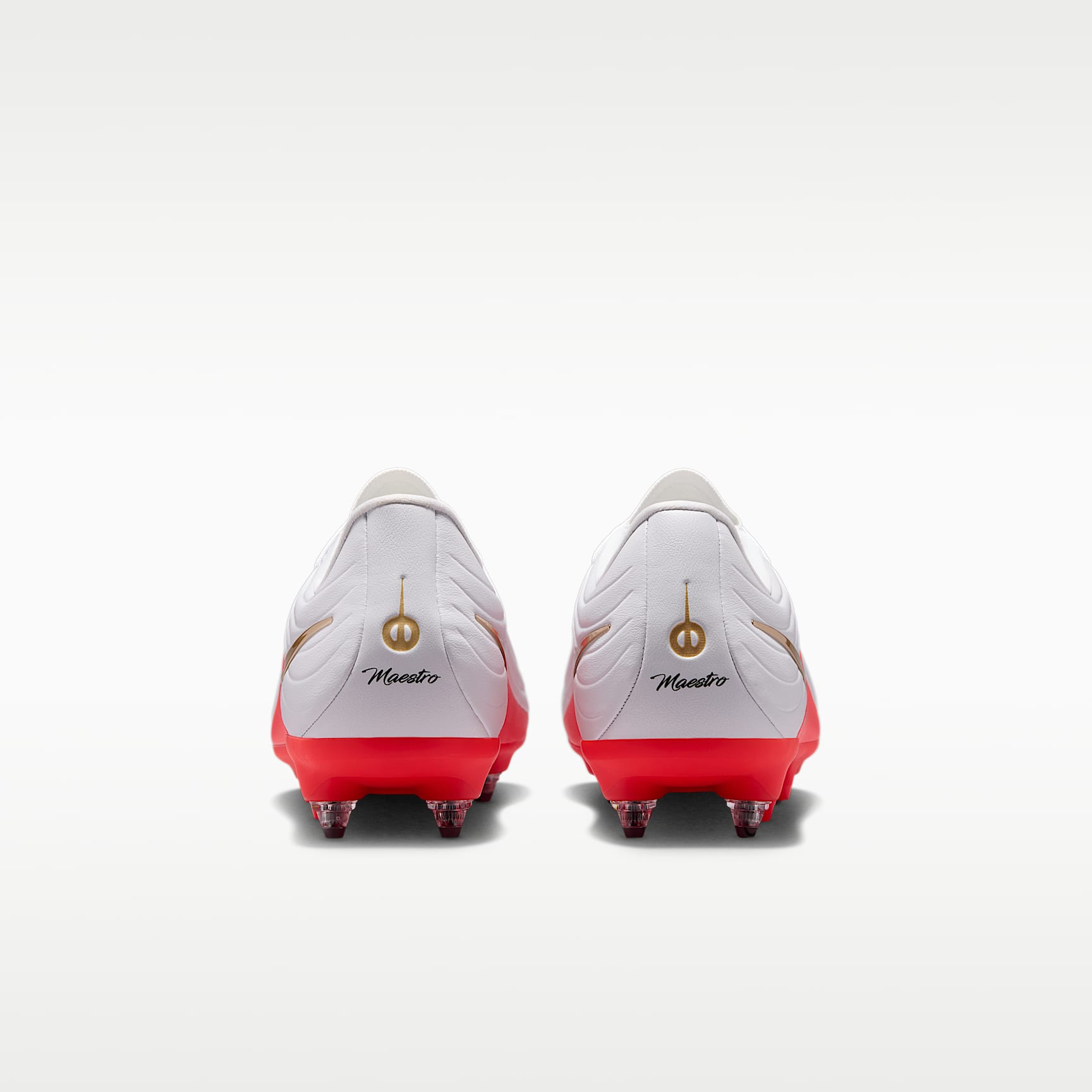 Nike Tiempo Maestro Academy Low Top Fußballschuh für weichen Rasen – Weiß/Bright Crimson/Blur