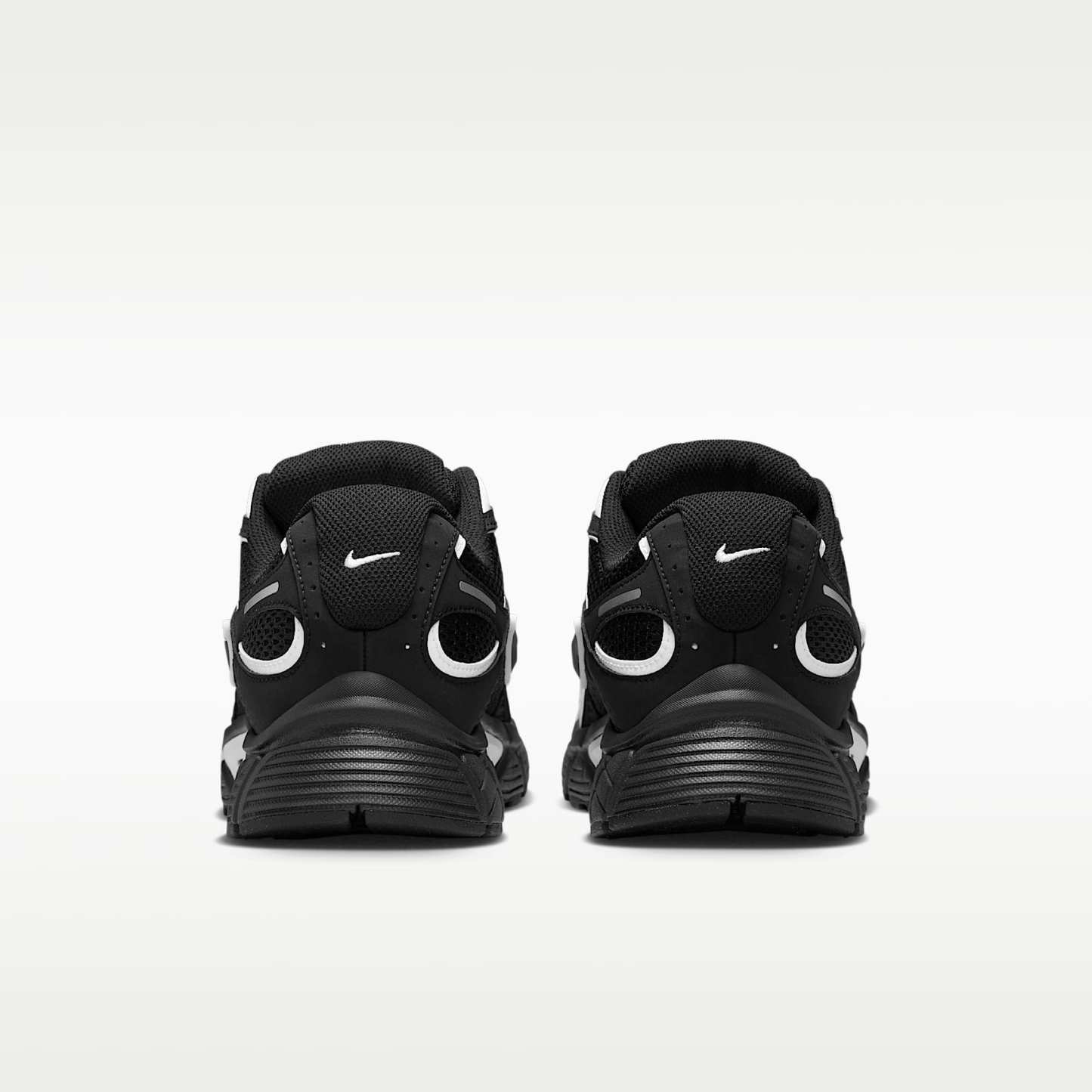 Nike V5 RNR Schuh (Herren) – Schwarz/Weiß/Schwarz