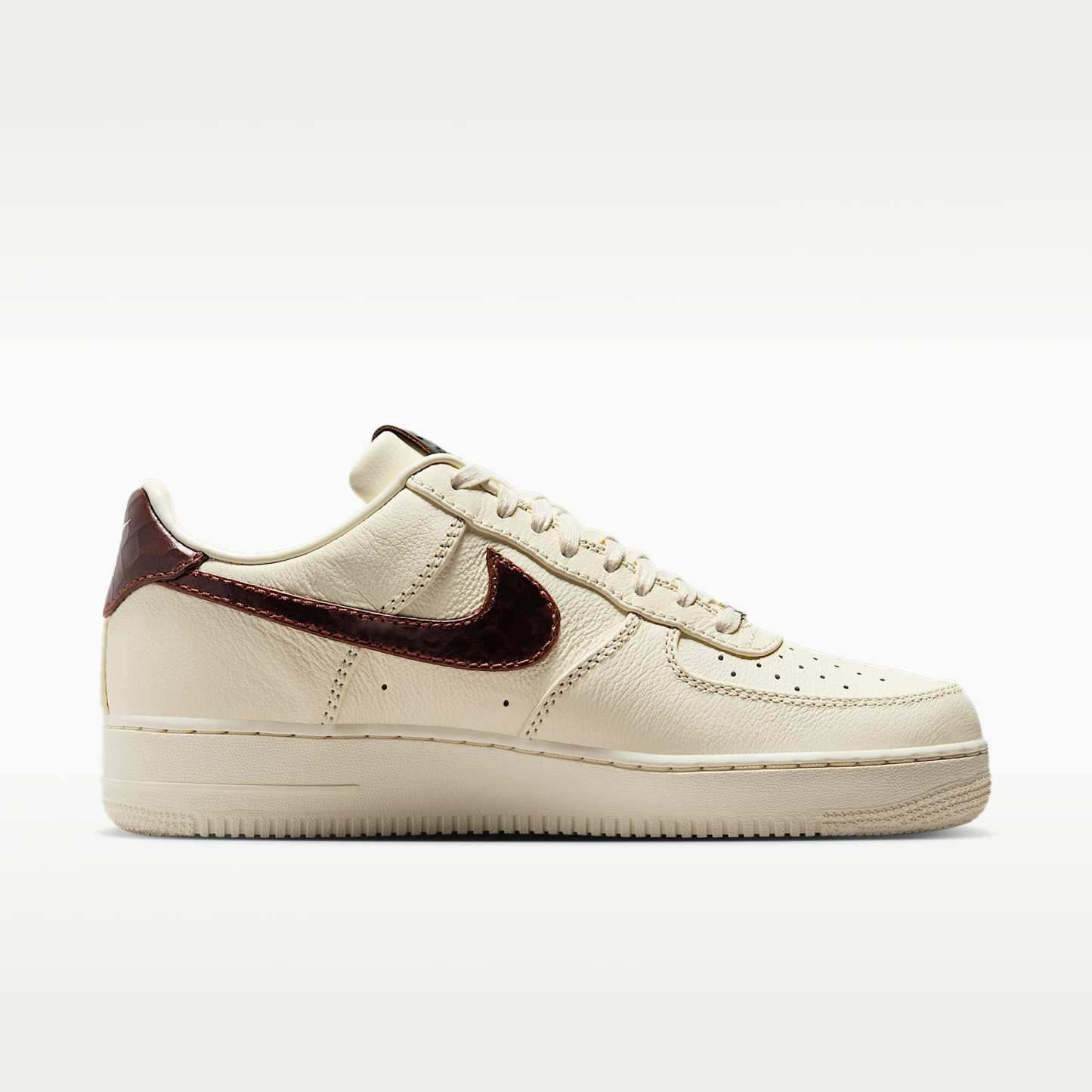 Nike Air Force 1 '07 Herrenschuh – Soft Pearl/Weiß/Ghost